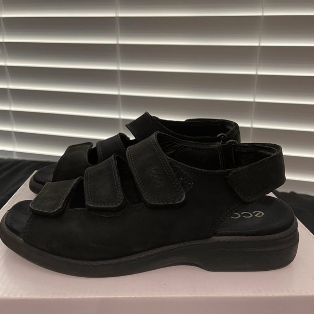 Ecco Women's Classic Black Sandals